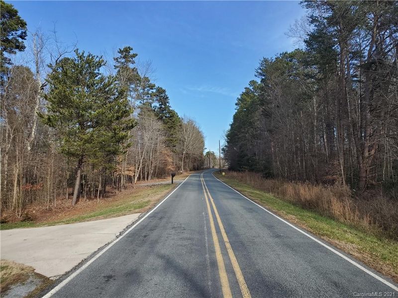 8305 Monbo Rd, Catawba, NC 28609