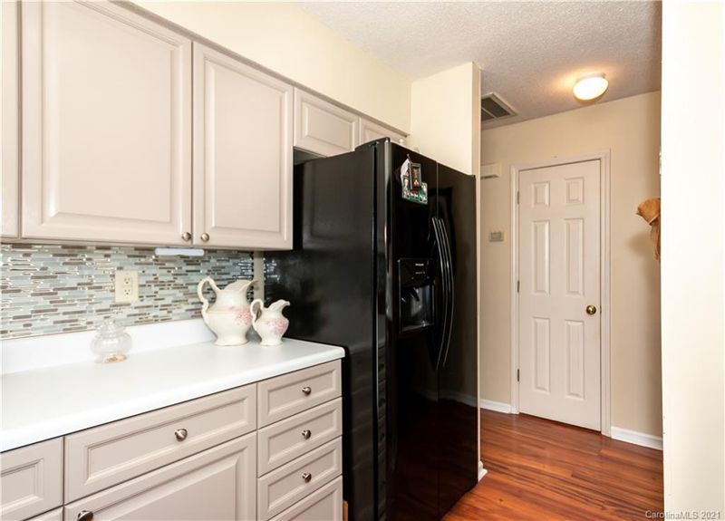 4284 Melrose Club Dr, Matthews, NC 28105