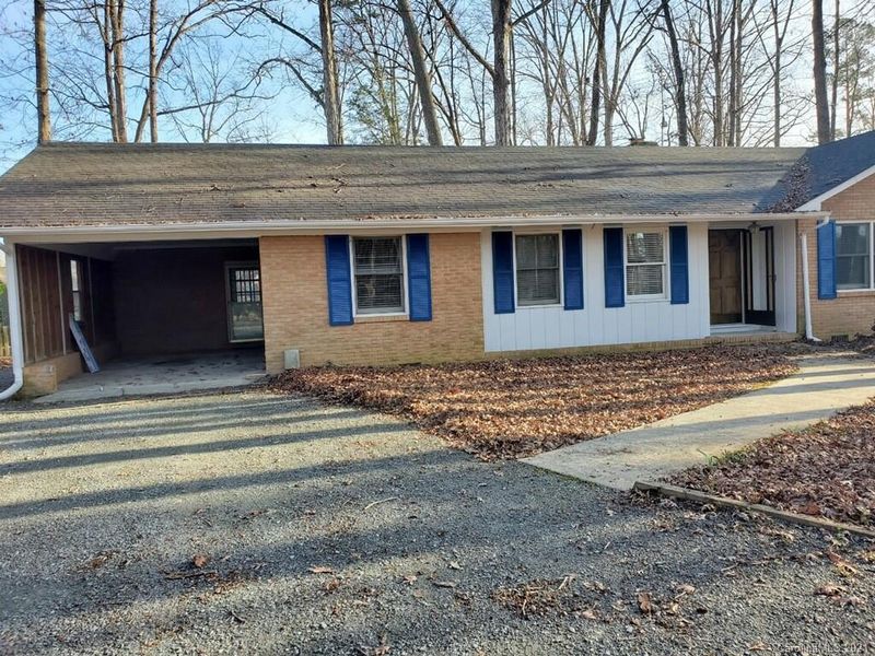 2414 Kimway Dr, Matthews, NC 28105