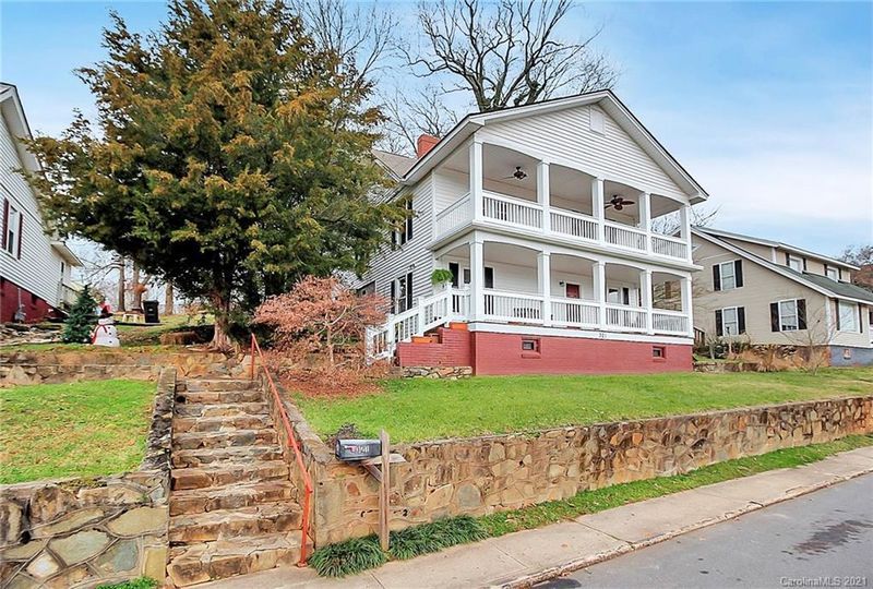321 Mayflower Ave, Cramerton, NC 28032