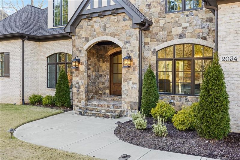 2034 Lake Forest Dr, Tega Cay, SC 29708