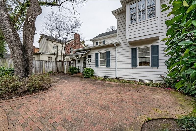 1304 Biltmore Dr, Charlotte, NC 28207