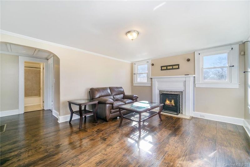 4 Hickory St, Concord, NC 28027