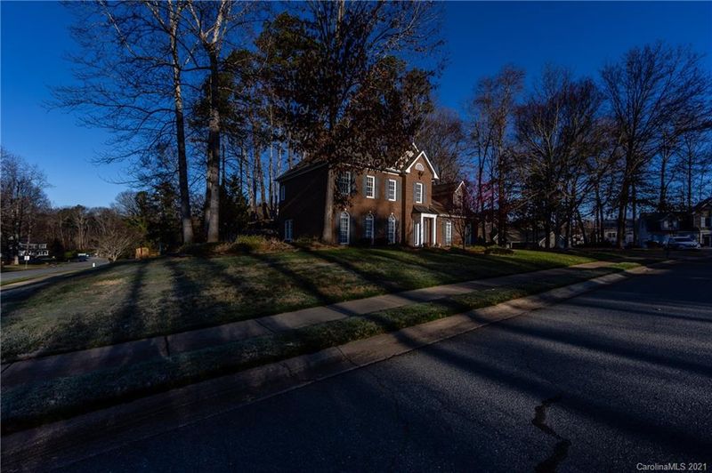 11012 Secotan Ln, Matthews, NC 28105