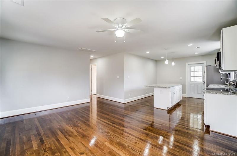 4242 Winfield Dr, Charlotte, NC 28205