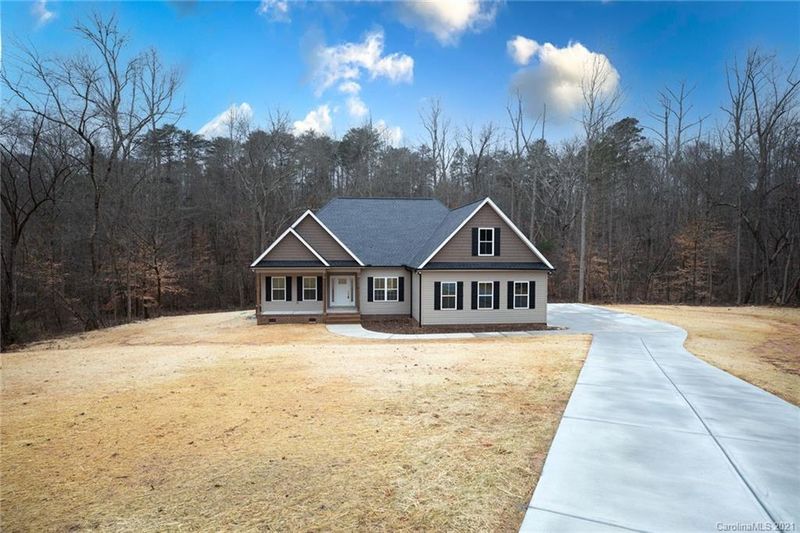 2066 Roadrunner Rd #19, Clover, SC 29710