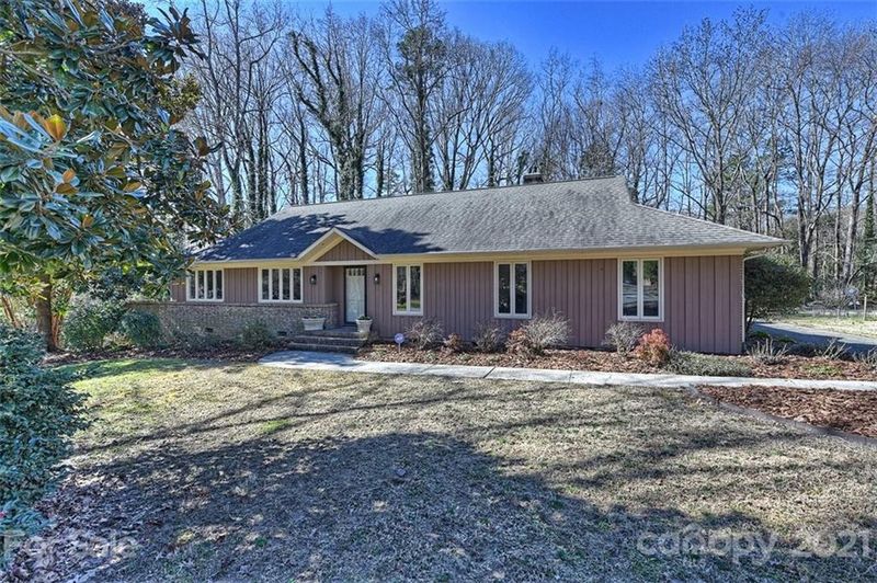 1525 Piccadilly Dr, Charlotte, NC 28211