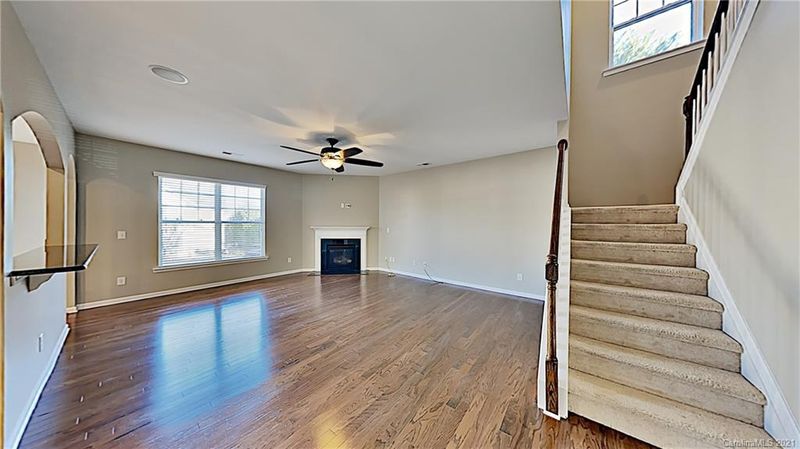 574 Marthas View Dr, Huntersville, NC 28078
