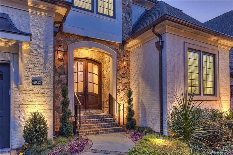 4643 Harper Ct, Charlotte, NC 28210