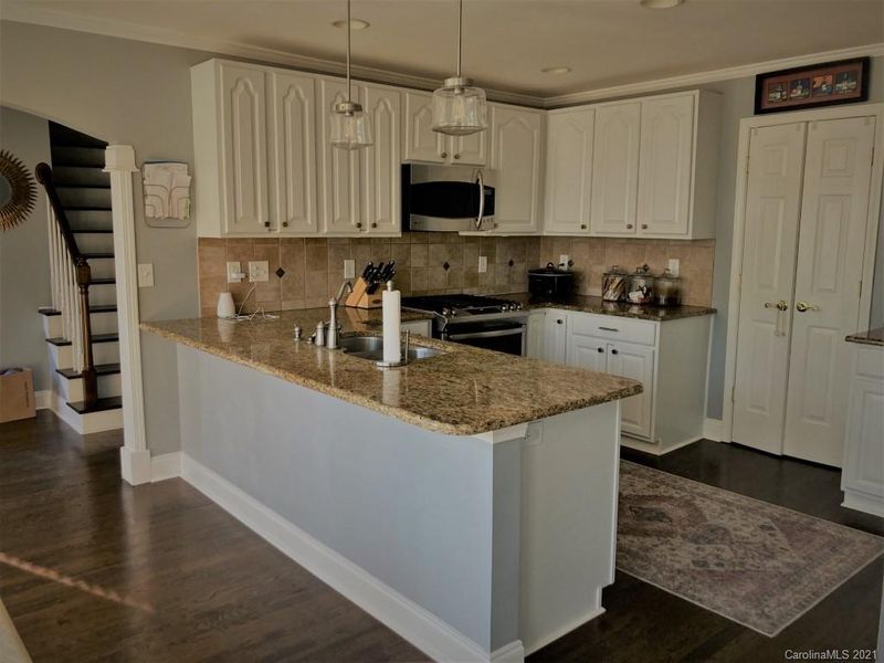 2117 Greenbrook Pw, Matthews, NC 28104