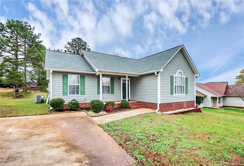 121 Brookshire Dr, Fort Mill, SC 29715