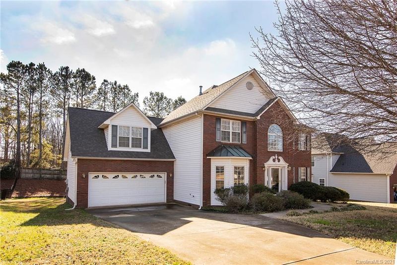 5559 Berry Ridge Dr, Harrisburg, NC 28075
