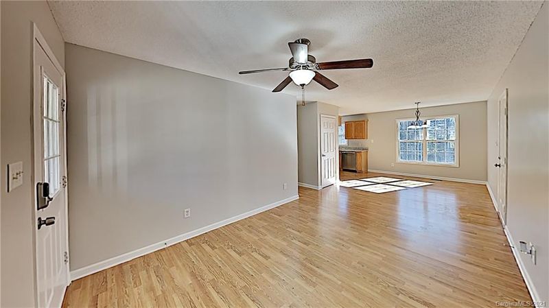 1127 Hefner Dr, Conover, NC 28613