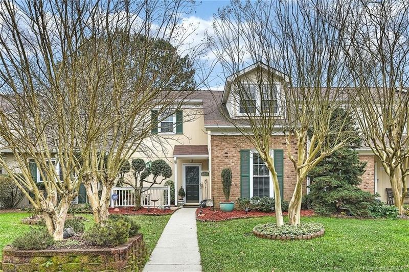 6807 Copernicus Cir, Charlotte, NC 28226