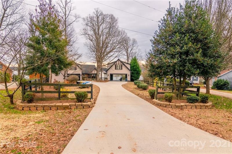 8728 Harbor Cir, Terrell, NC 28682