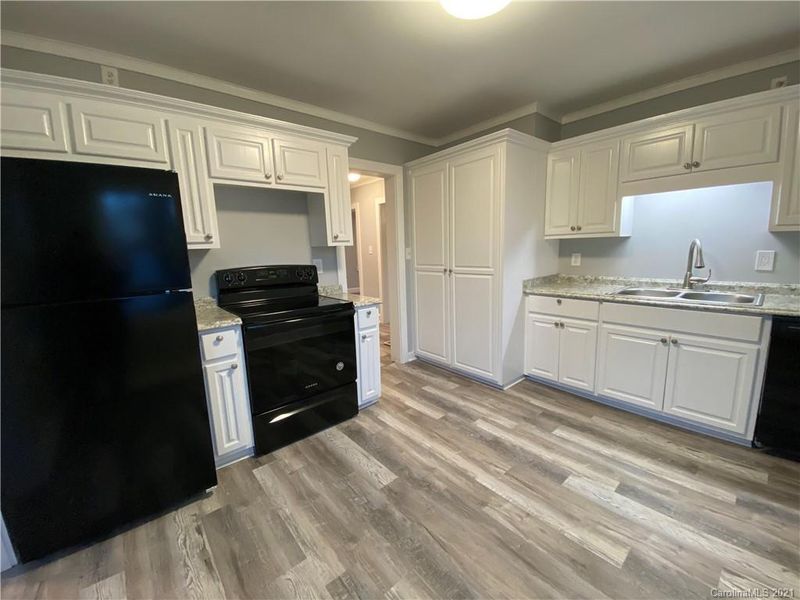 1102 Hampton Grace Ave, Lancaster, SC 29720