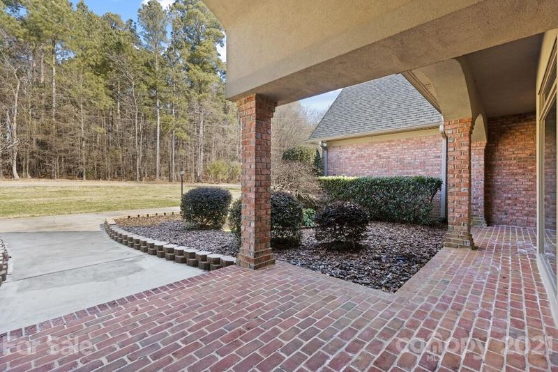 4506 River Shore Dr, York, SC 29745