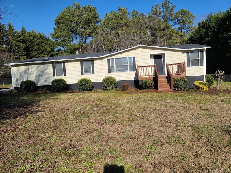 382 Deerchase Cir, Statesville, NC 28625