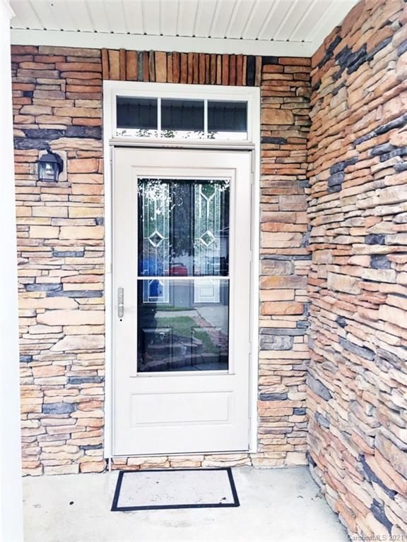 8927 Merrie Rose Ave, Charlotte, NC 28213
