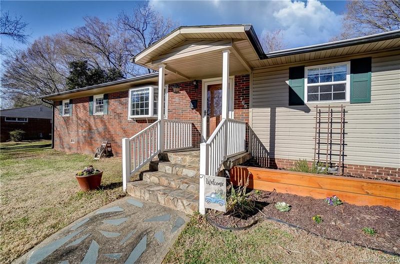 768 Carpenter Ave, Mooresville, NC 28115