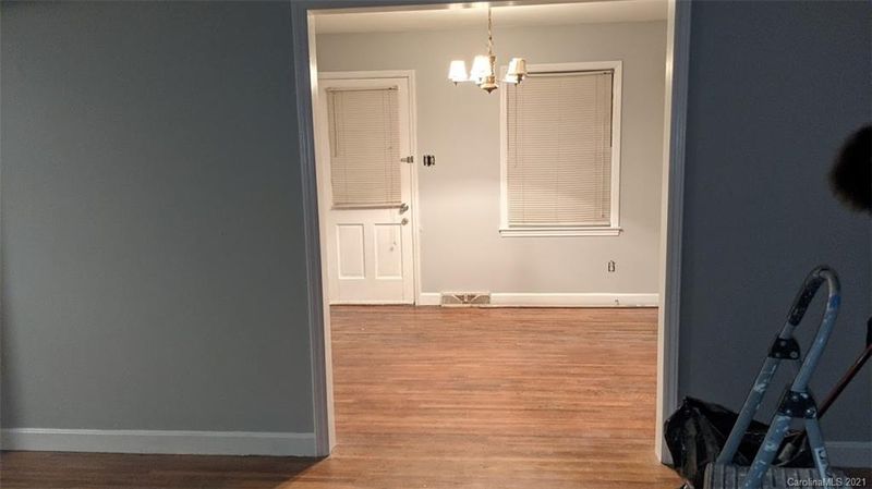 6413 Beecher Dr, Charlotte, NC 28215