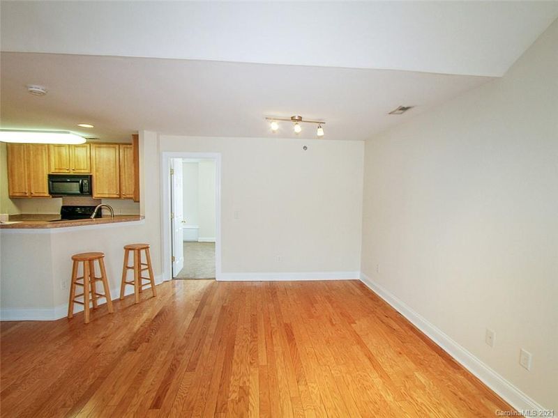 6850 Park Place Dr, Charlotte, NC 28262