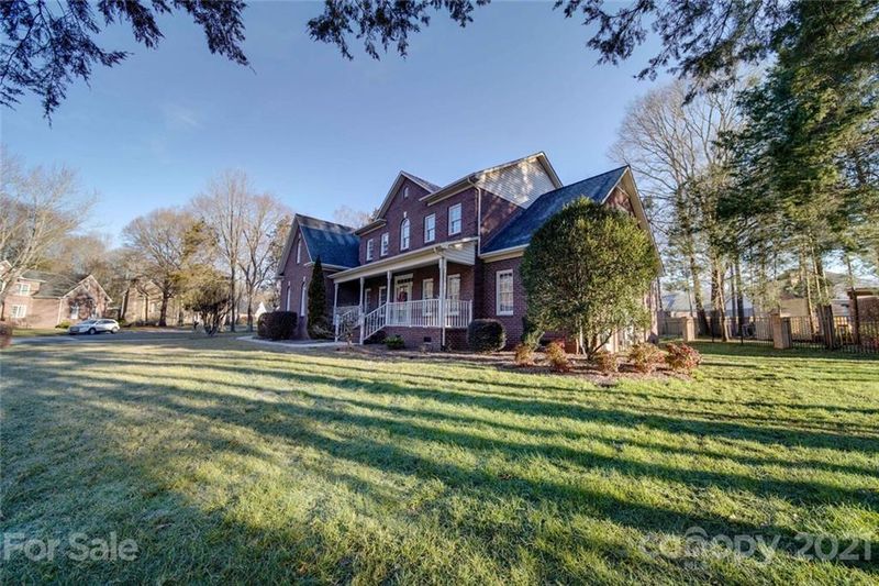 1496 Saint Annes Ct, Concord, NC 28027