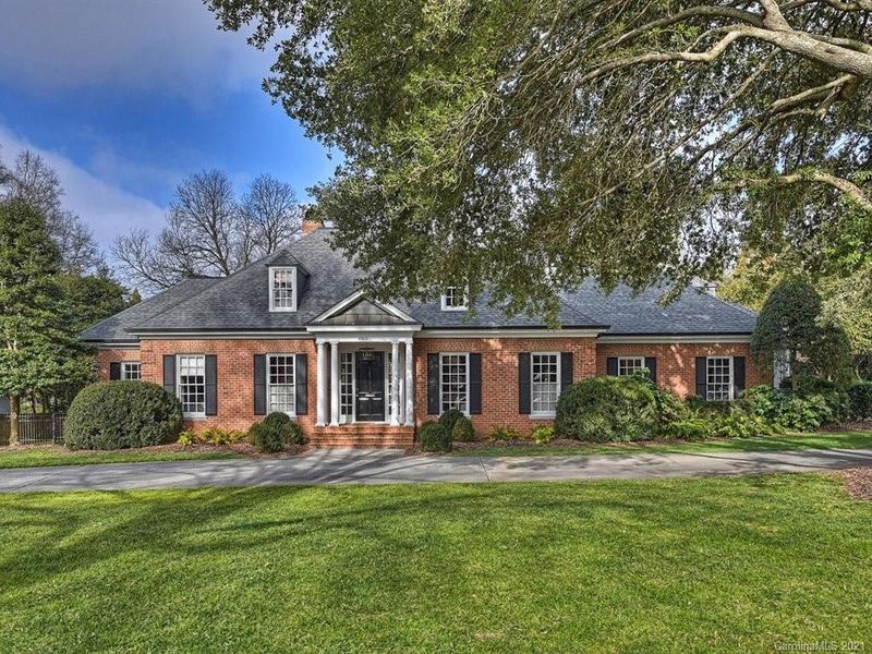 2240 Red Fox Trl, Charlotte, NC 28211