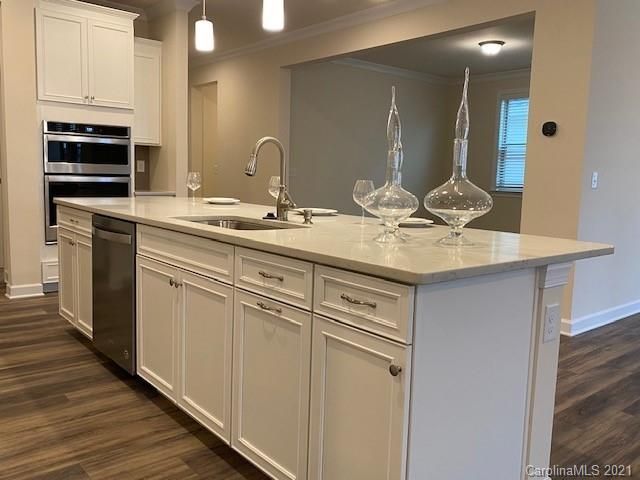 604 Patriot Ln #121, Tega Cay, SC 29708