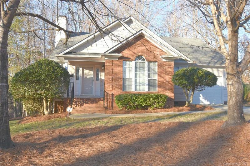 912 Northwood Dr, Charlotte, NC 28216