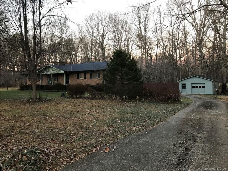 1851 Windmill Trl, Lincolnton, NC 28092