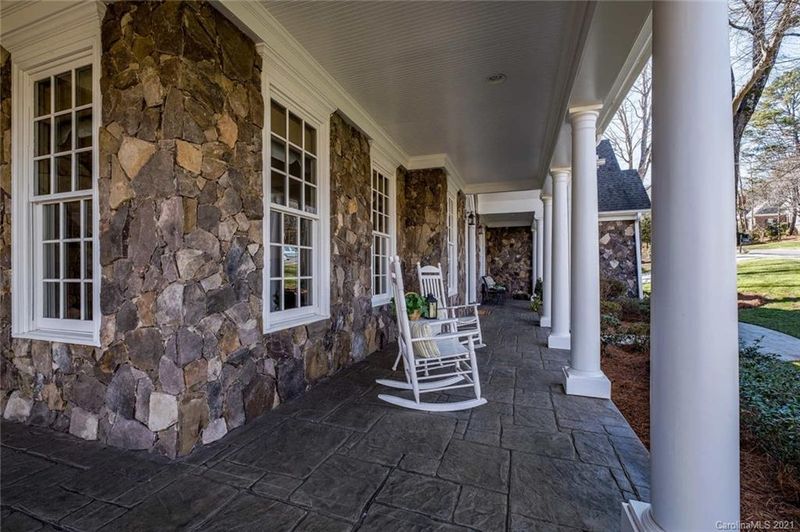 17615 River Ford Dr, Davidson, NC 28036
