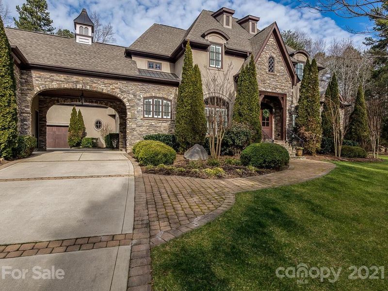 10090 Enclave Cir, Concord, NC 28027