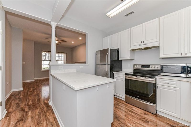 638 9th St, Charlotte, NC 28202