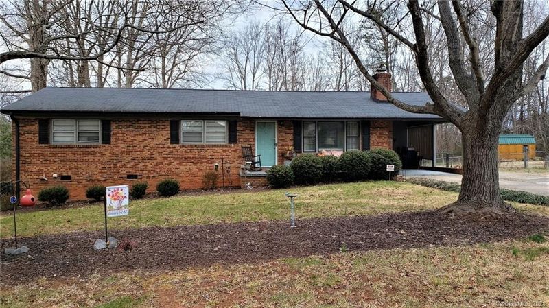 4213 Dawnwood Dr, Gastonia, NC 28056