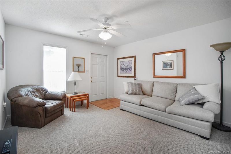 113 Steam Engine Dr #106, Mooresville, NC 28687