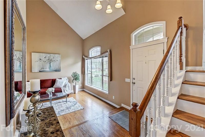 6417 Skyline Dr, Charlotte, NC 28269