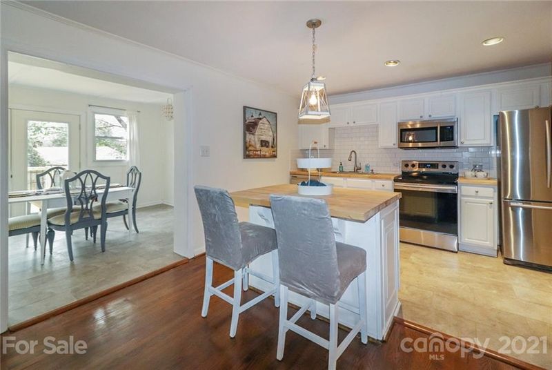 5035 Furman Pl, Charlotte, NC 28210