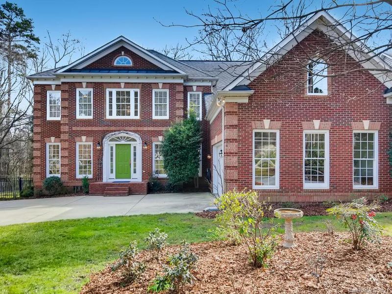 125 Dunraven Ct, Matthews, NC 28104