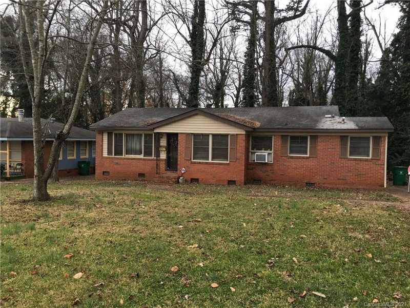 1501 Chelveston Dr, Charlotte, NC 28208