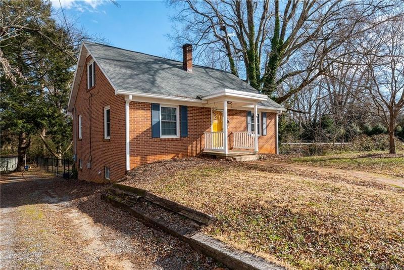 206 23rd St, Hickory, NC 28601