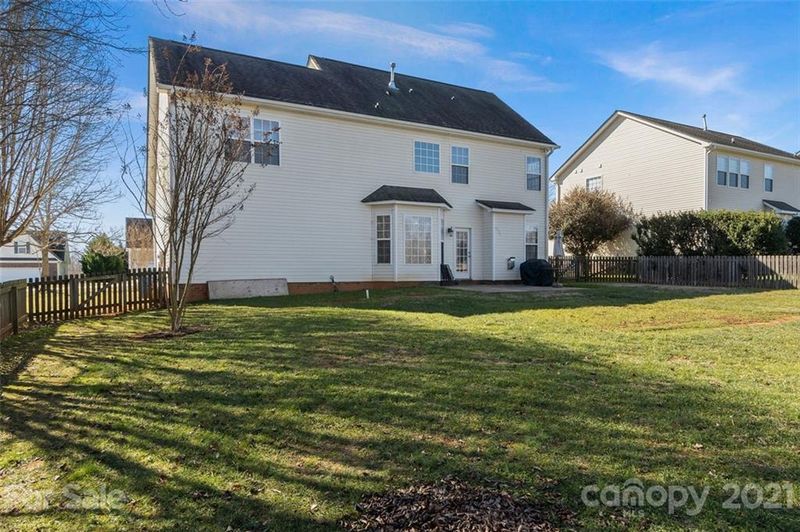 1450 Doan Ogden Ct, Hickory, NC 28602
