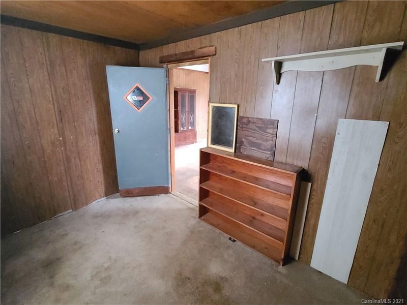 229 River St, Lincolnton, NC 28077