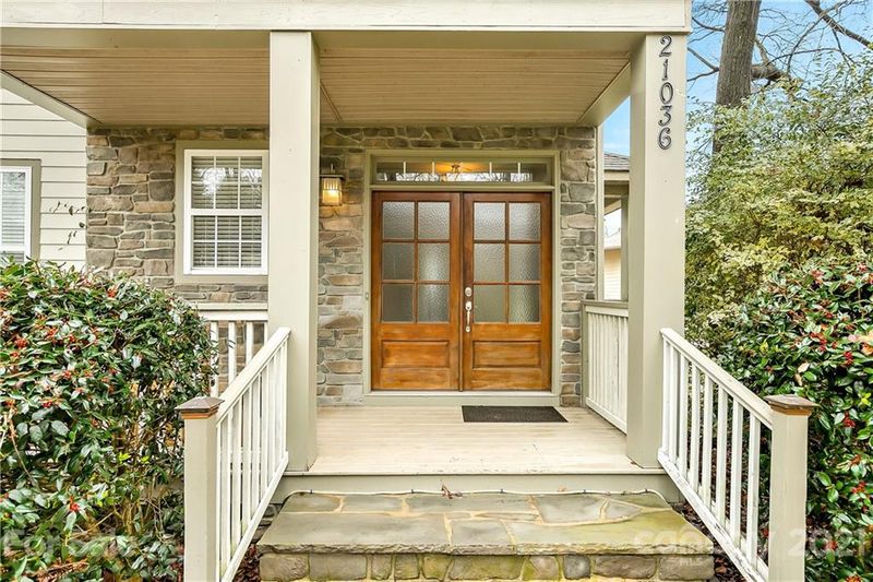 21036 Rio Oro Dr, Cornelius, NC 28031