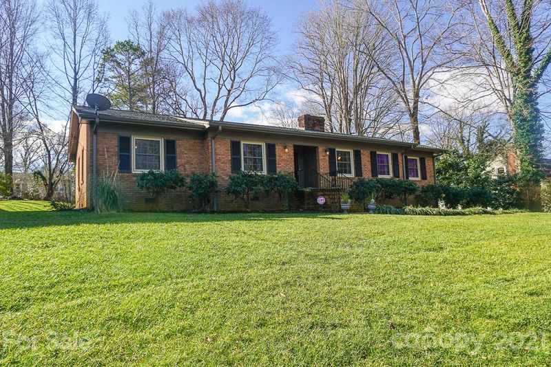 227 32nd Ave NW, Hickory, NC 28601