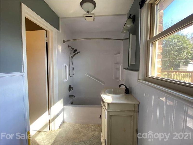 213 Rutledge Ave, Concord, NC 28025