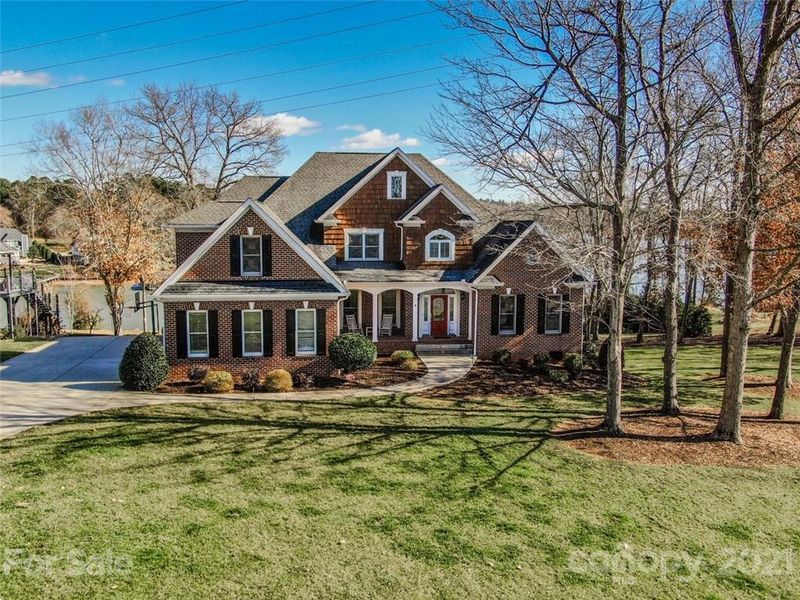 165 Mariner Pointe Ln, Mooresville, NC 28117