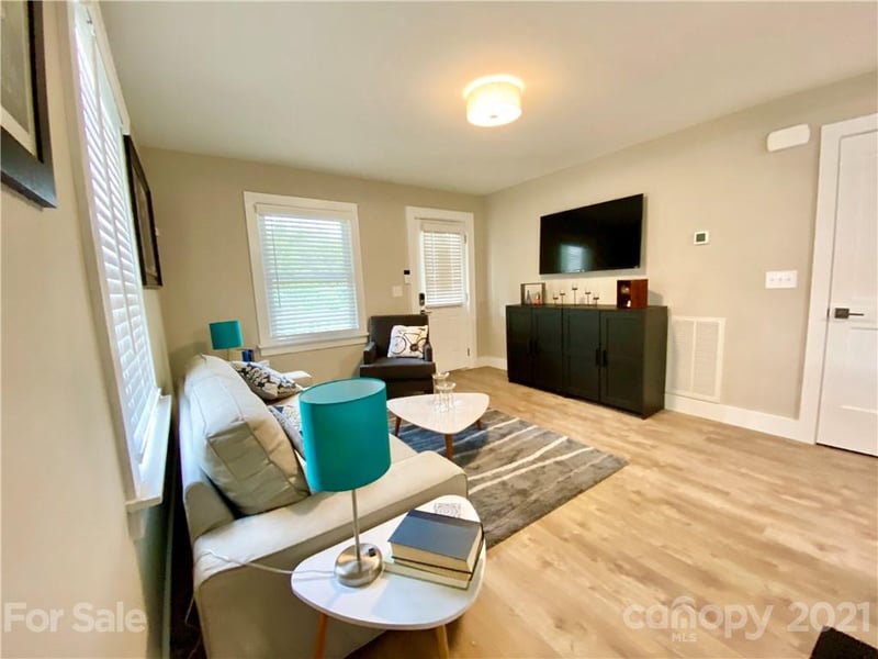 1121 Myers St, Charlotte, NC 28206
