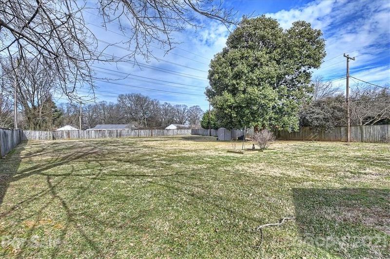 1114 Sedgefield Rd, Charlotte, NC 28209