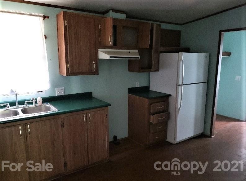 330 Falconview Rd, Lincolnton, NC 28092